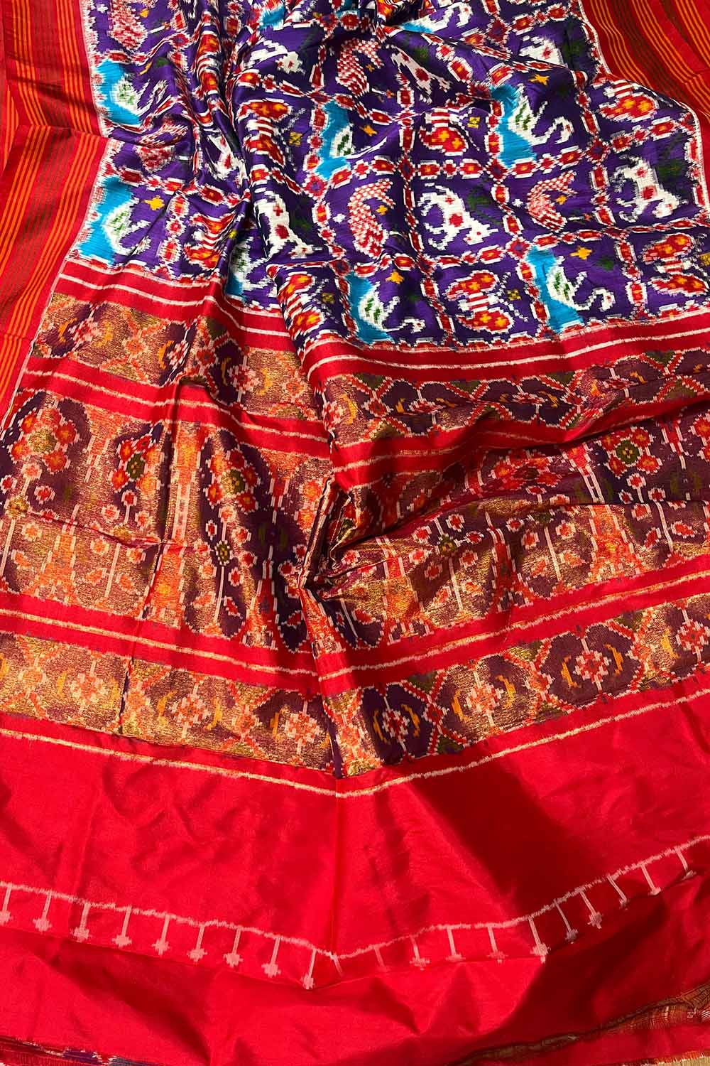 Exquisite Multicolor Handloom Pochampally Double Ikat Silk Saree - Luxurion World