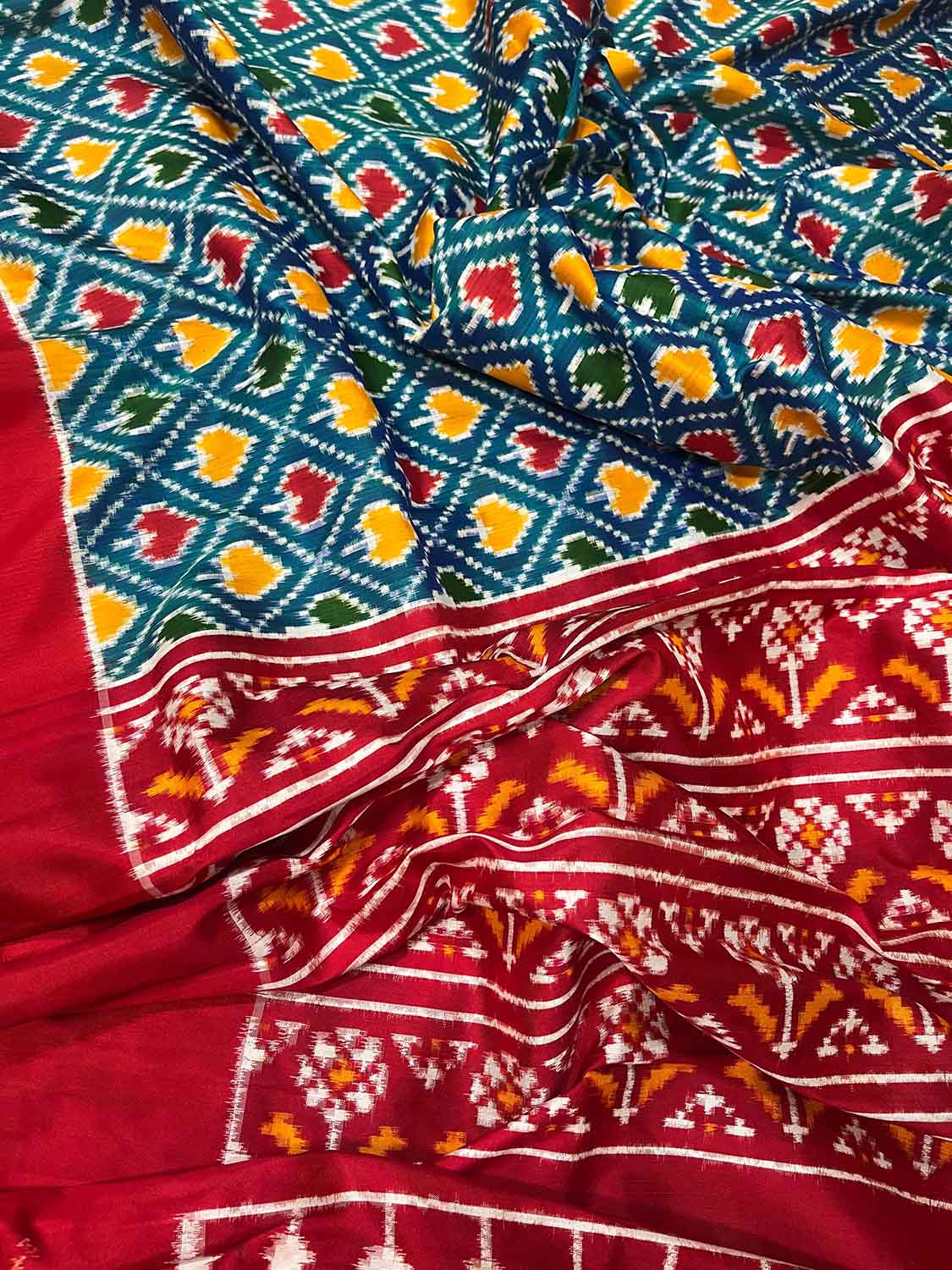 Exquisite Blue Handloom Pochampally Double Ikat Silk Saree - Luxurion World