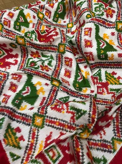 Exquisite Multicolor Handloom Pochampally Double Ikat Silk Saree - Luxurion World