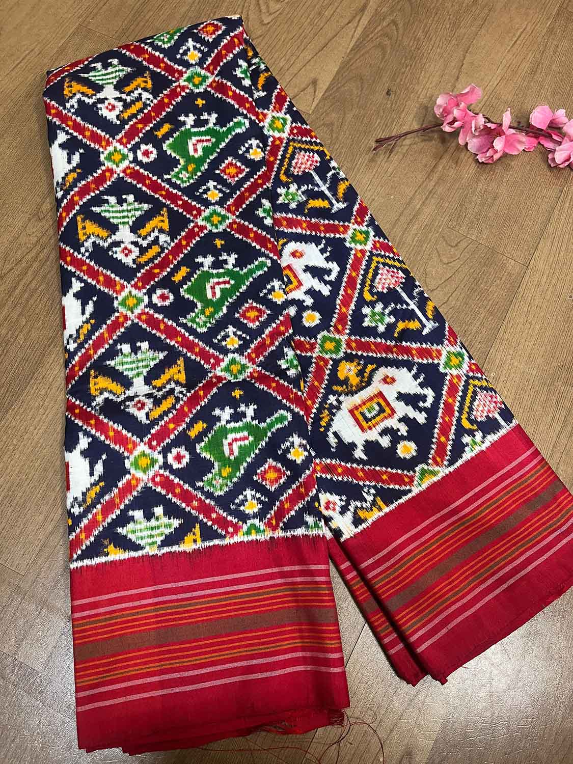 Exquisite Handloom Pochampally Double Ikat Silk Saree - Luxurion World