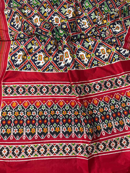 Exquisite Handloom Pochampally Double Ikat Silk Saree - Luxurion World