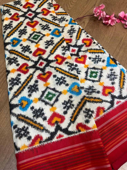 Exquisite Handloom Pochampally Double Ikat Silk Saree - Luxurion World