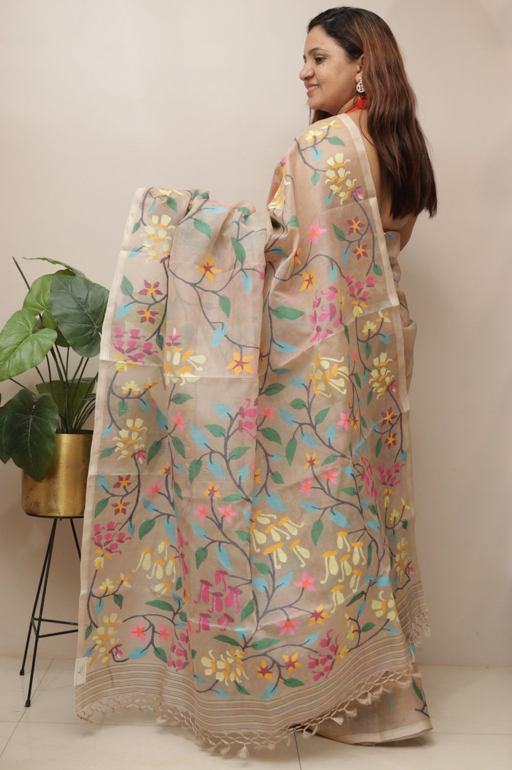 Pastel Pure Handloom Muslin Jamdani Meenakari Saree - Luxurion World