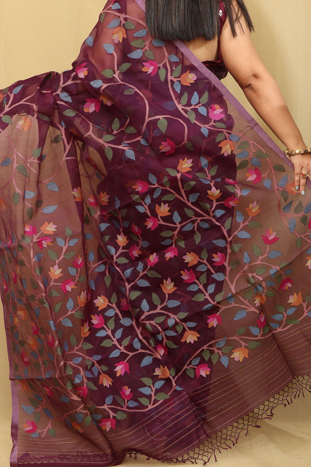 Vibrant Jamdani Handloom Muslin Saree Collection - Luxurion World