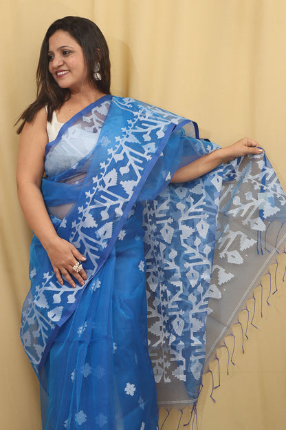 Exquisite Blue Handloom Jamdani Muslin Saree - Perfect for Any Occasion - Luxurion World