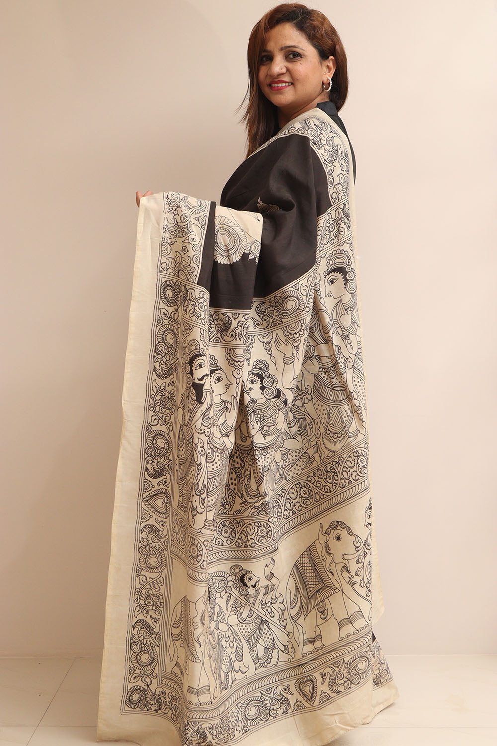 Black And White Kalamkari Hand Painted Pure Bangalore Silk Saree - Luxurion World