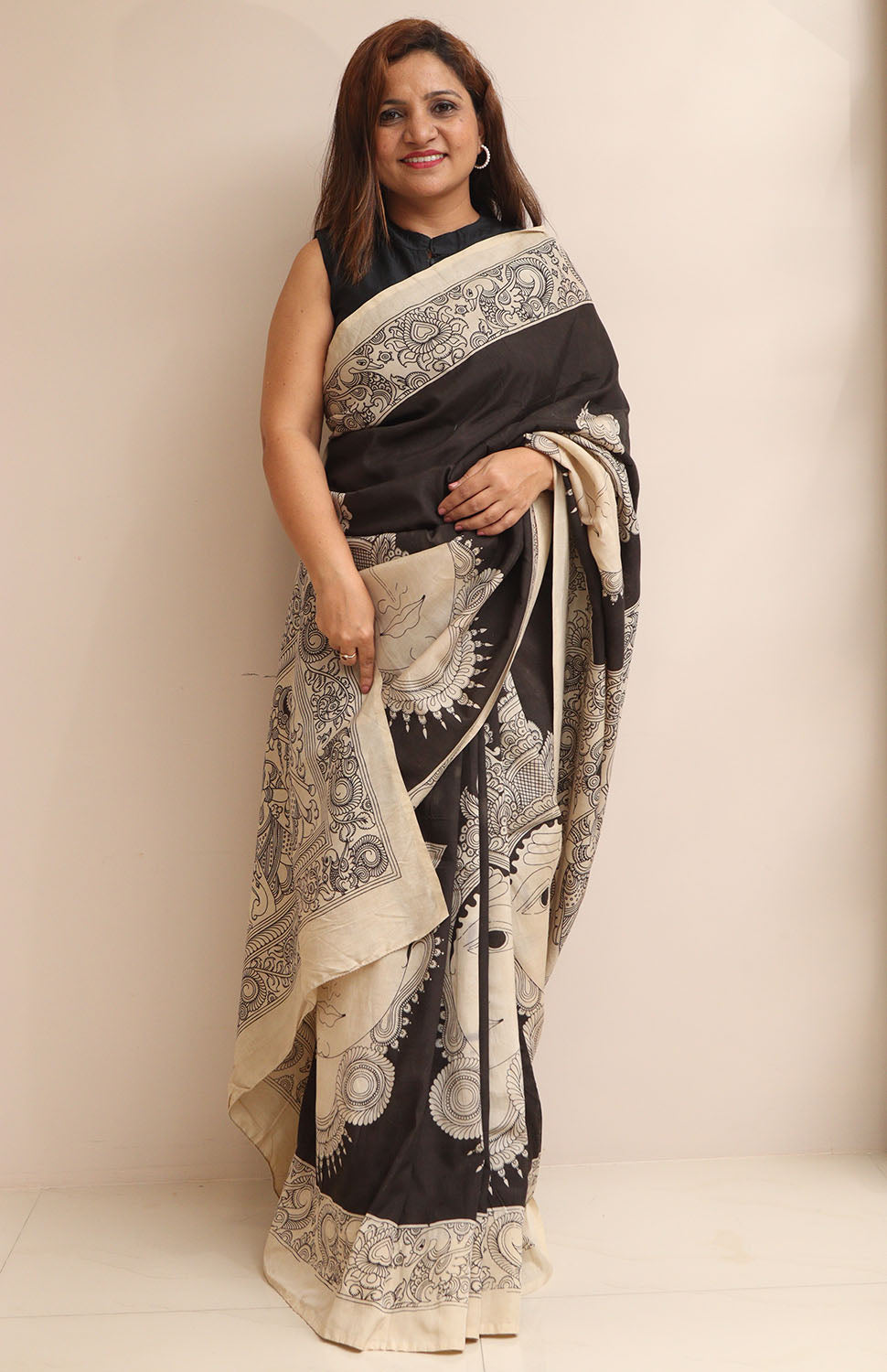 Black And White Kalamkari Hand Painted Pure Bangalore Silk Saree - Luxurion World