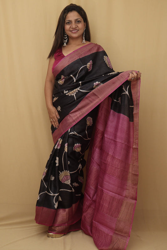 Exquisite Black Kalamkari Tussar Silk Saree - Hand Painted Beauty