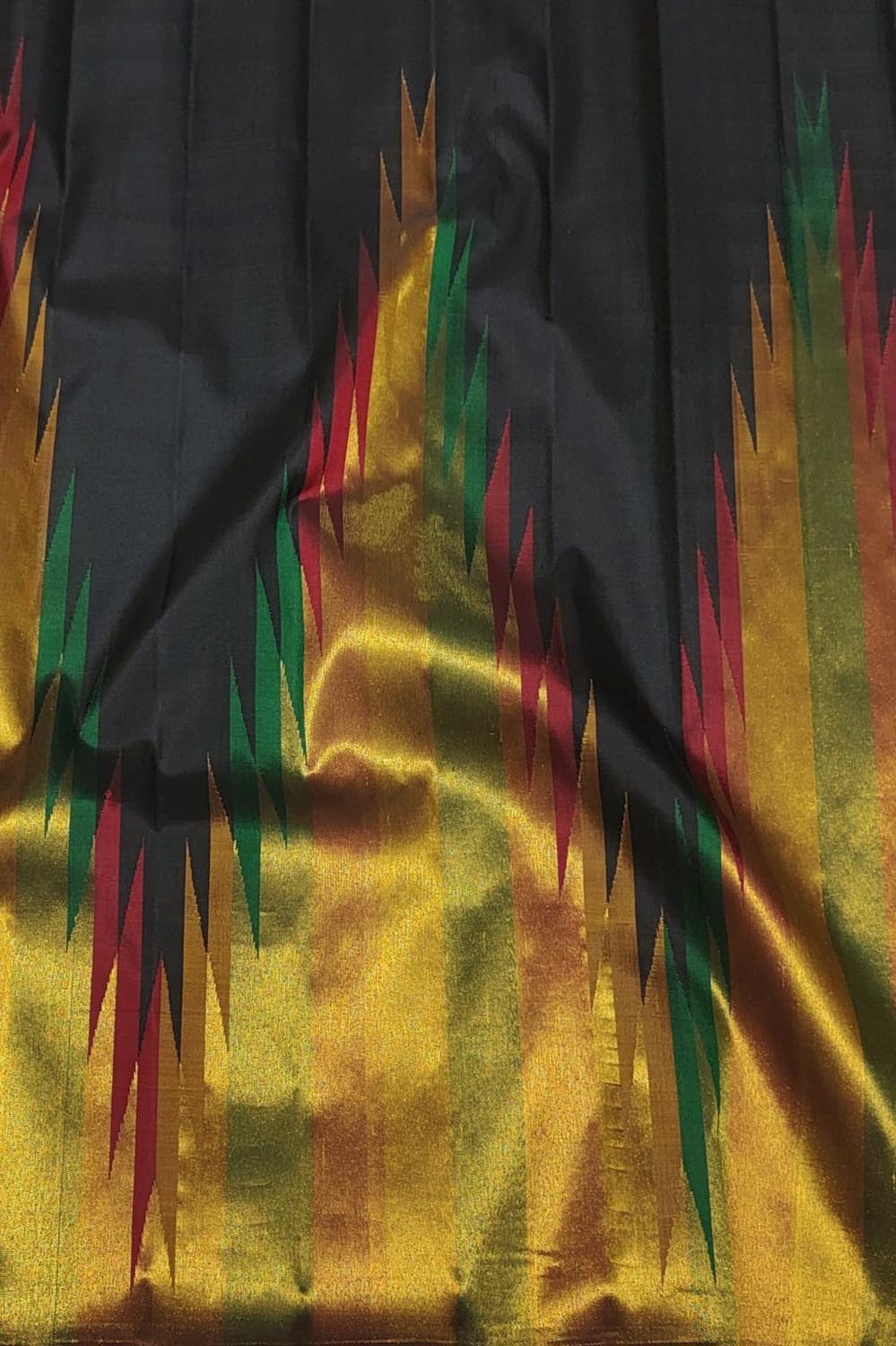 Elegant Black Kanjeevaram Handloom Pure Silk Saree - Luxurion World