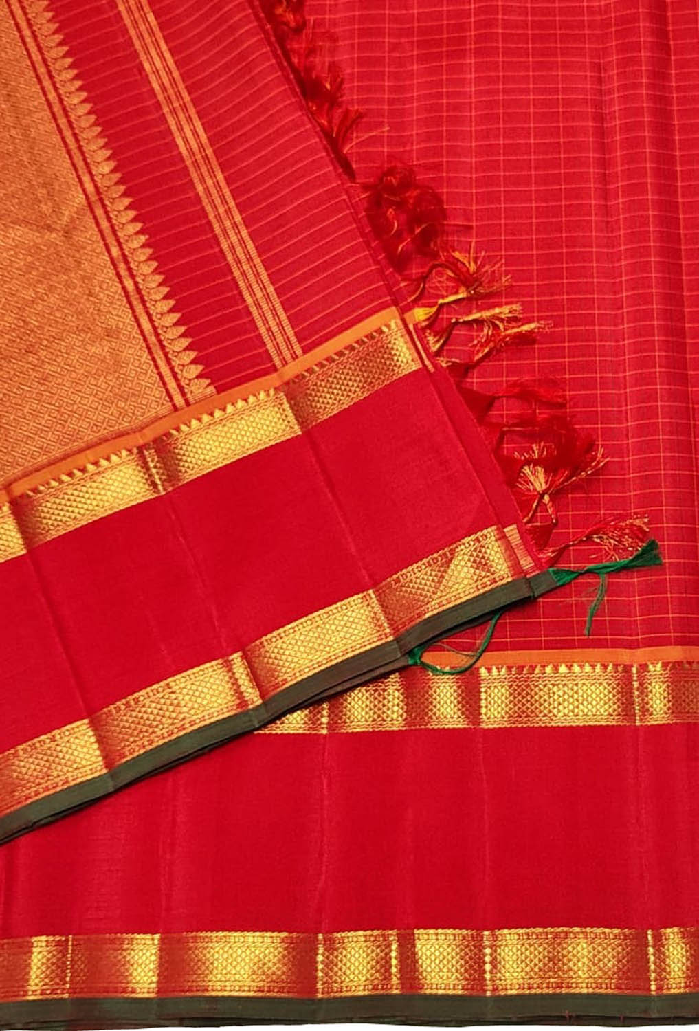Handloom Kanjeevaram Silk Saree - Red Pure Elegance - Luxurion World