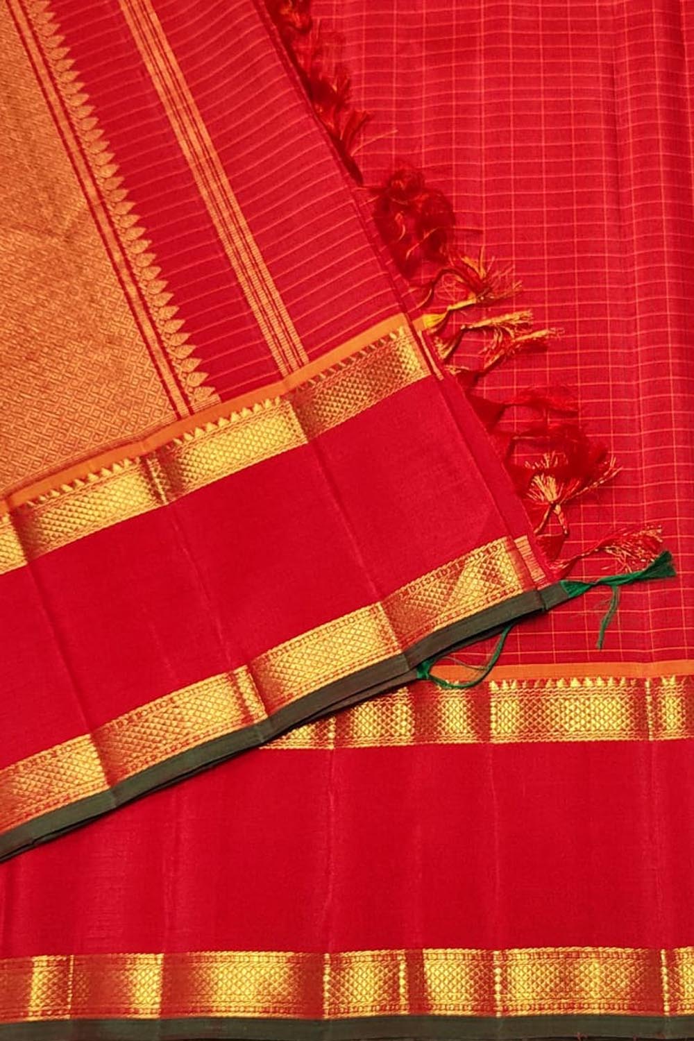 Handloom Kanjeevaram Silk Saree - Red Pure Elegance - Luxurion World