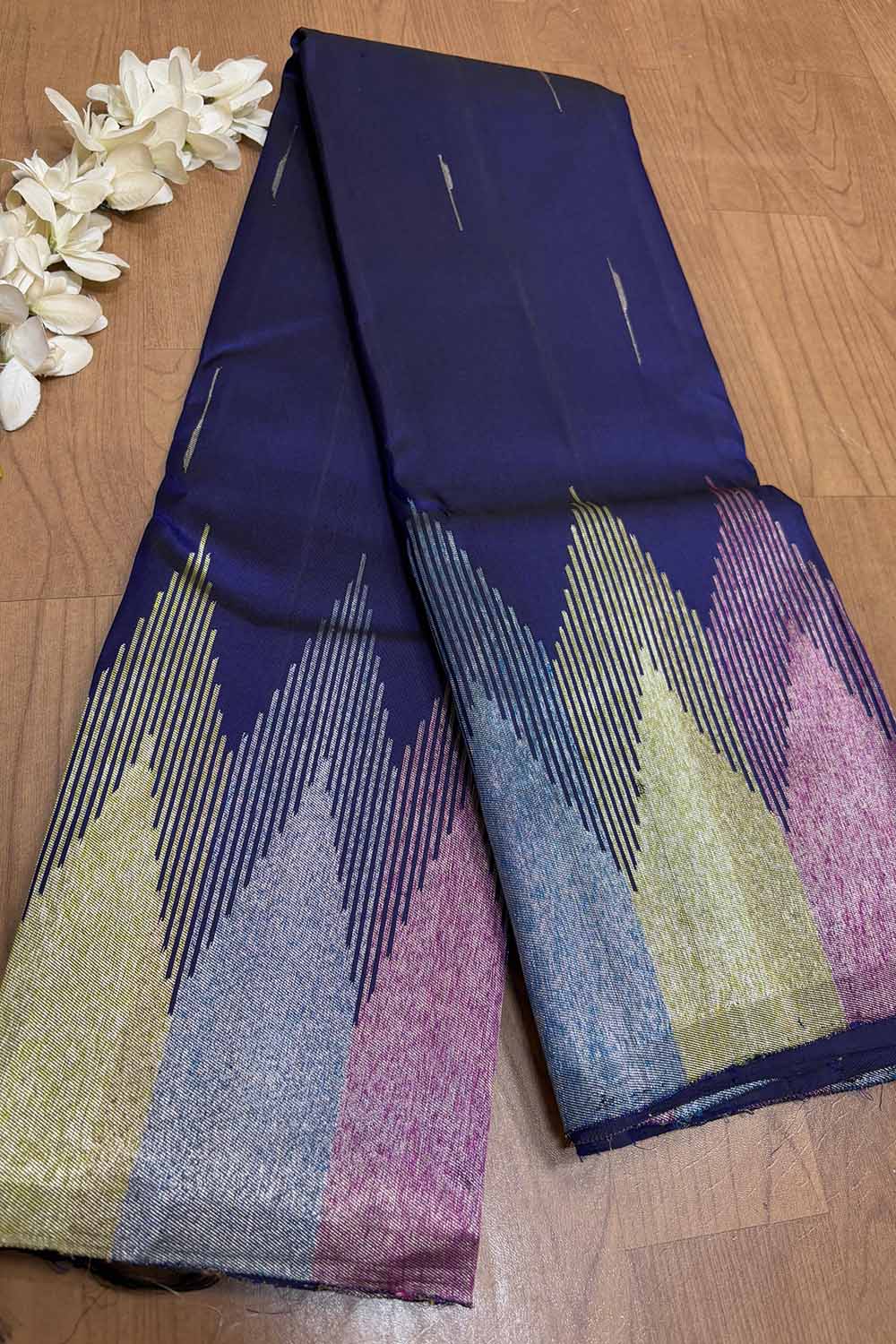Blue Handloom Kanjeevaram Silk Saree with Temple Border - Luxurion World