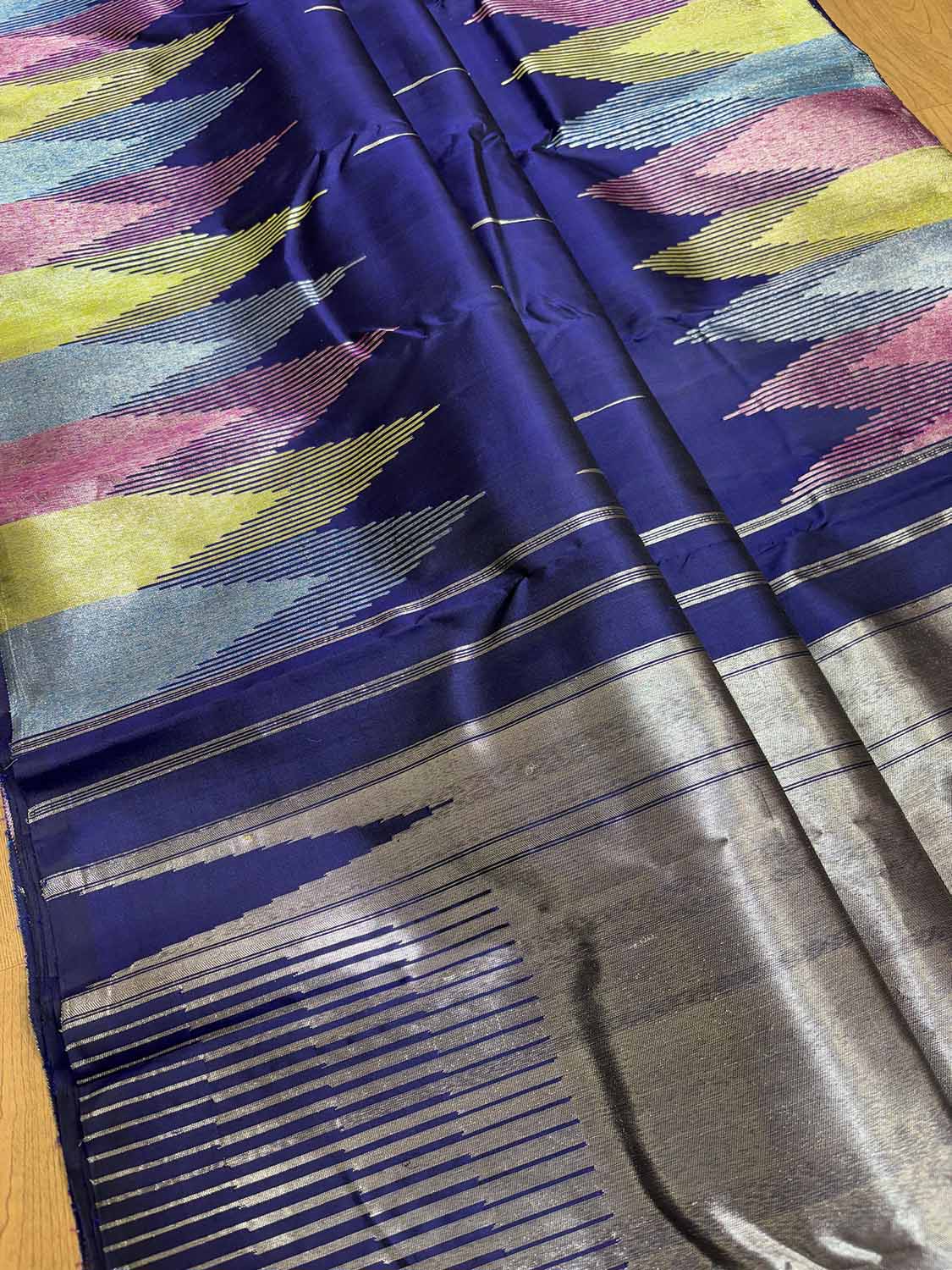 Blue Handloom Kanjeevaram Silk Saree with Temple Border - Luxurion World
