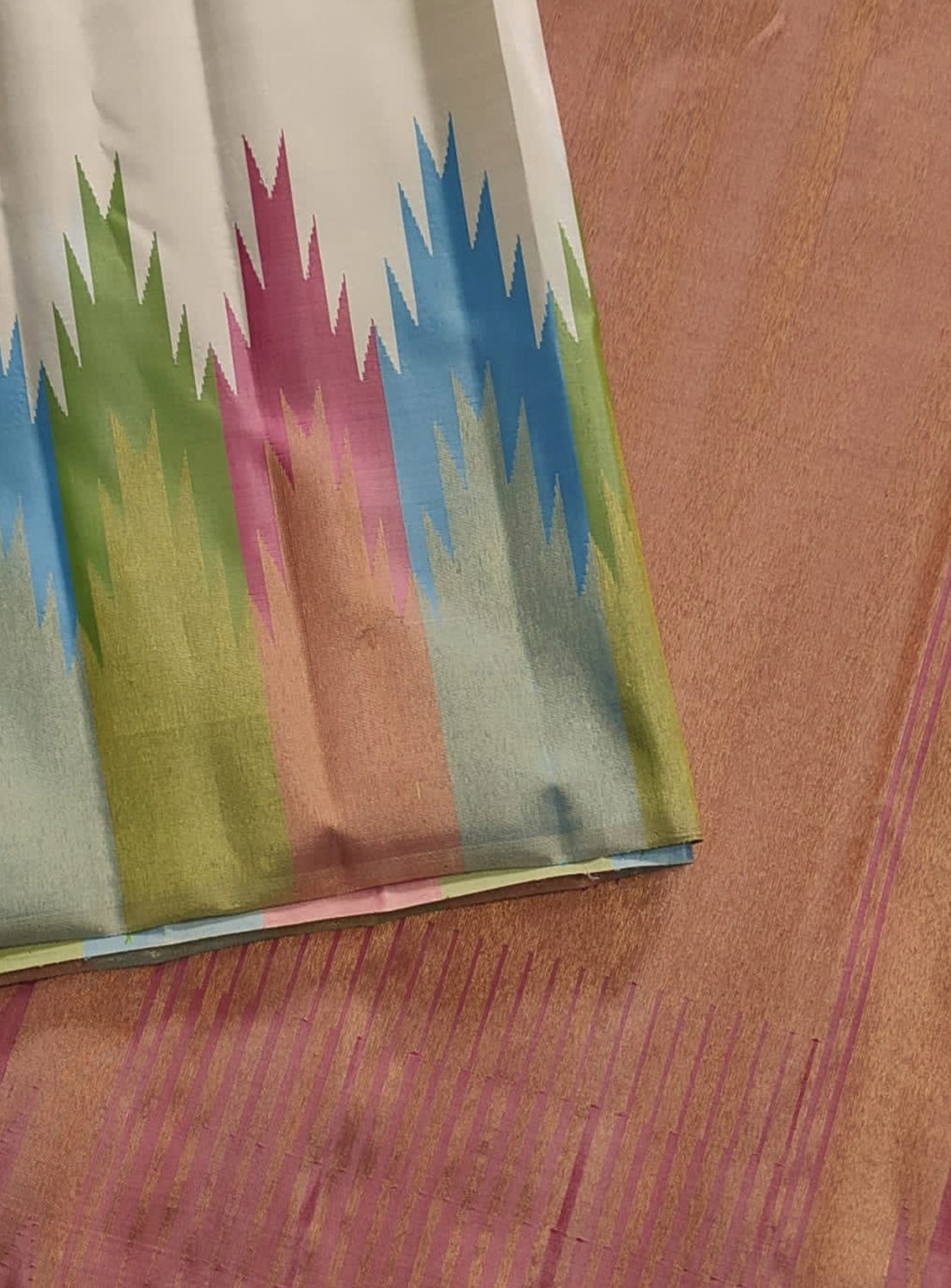 Elegant Off White Kanjeevaram Pure Silk Saree - Luxurion World