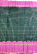 Emerald Elegance: Green Kanjeevaram Pure Silk Saree - Luxurion World