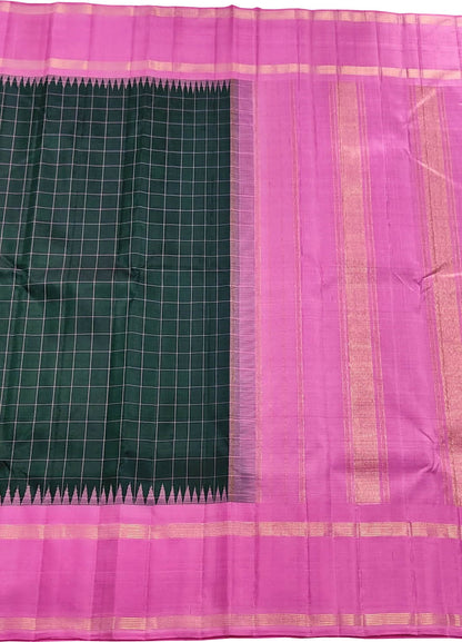 Emerald Elegance: Green Kanjeevaram Pure Silk Saree - Luxurion World