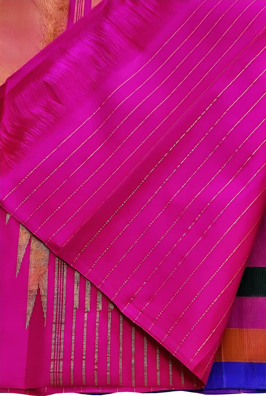 Exquisite Black Handloom Kanjeevaram Pure Silk Saree - Luxurion World