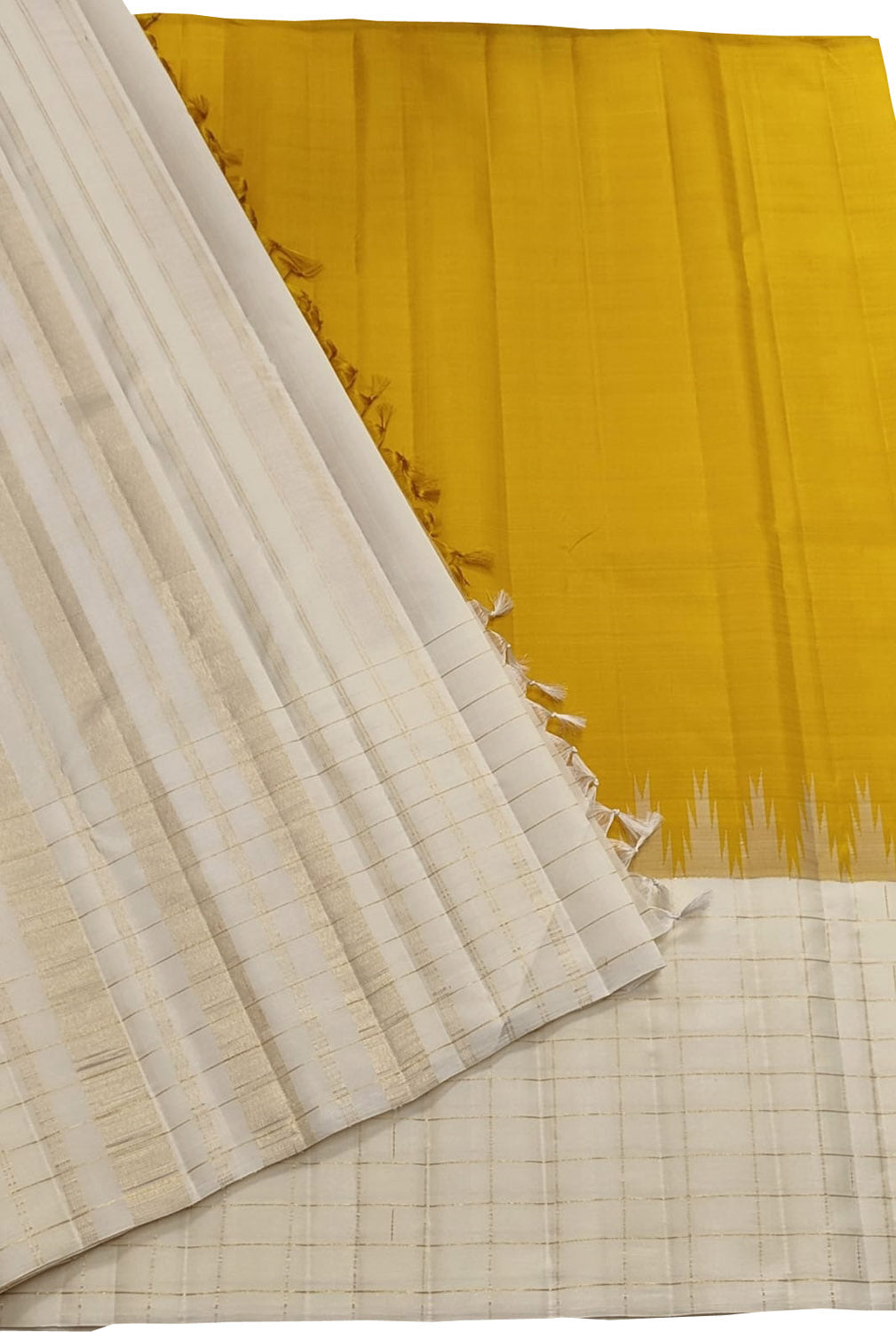 Yellow & White Handloom Kanjeevaram Pure Silk Saree - Luxurion World