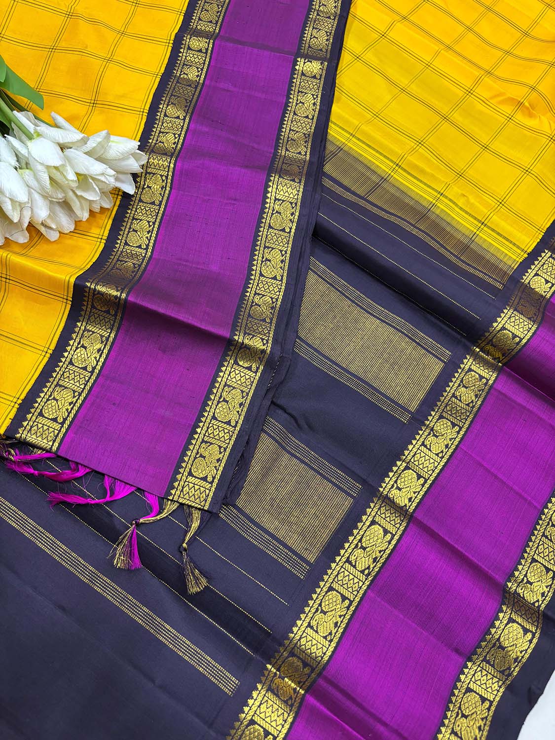 Yellow Handloom Kanjeevaram Checks Pure Silk Saree - Luxurion World