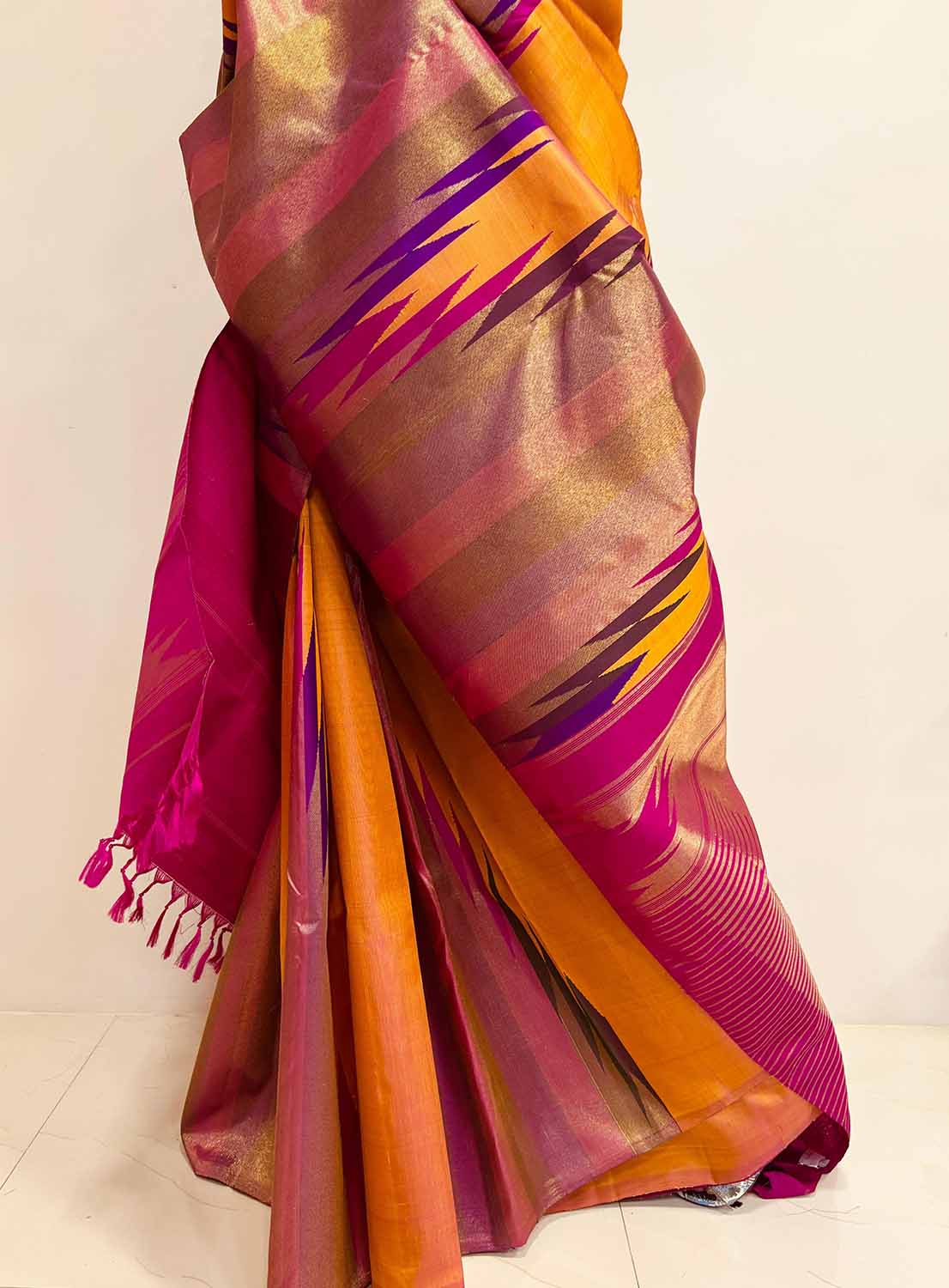 Orange Handloom Kanjeevaram Pure Silk Saree - Luxurion World