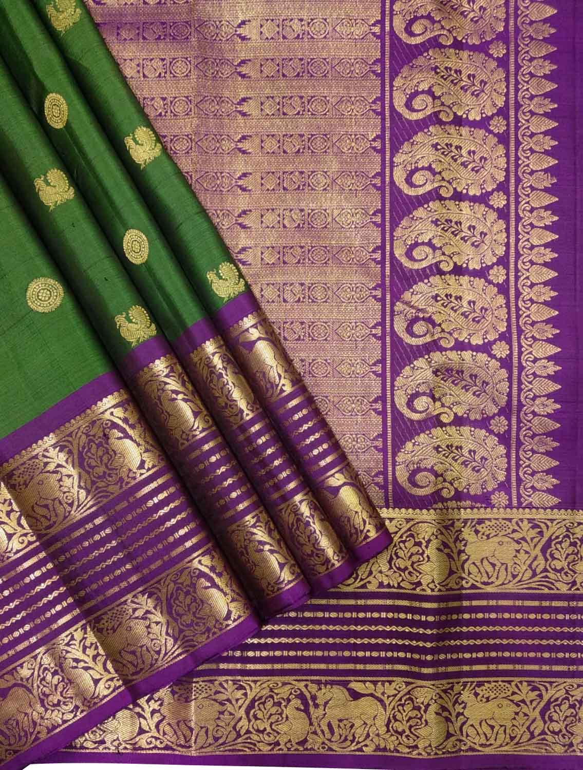 Emerald Elegance: Green Kanjeevaram Pure Silk Saree - Luxurion World