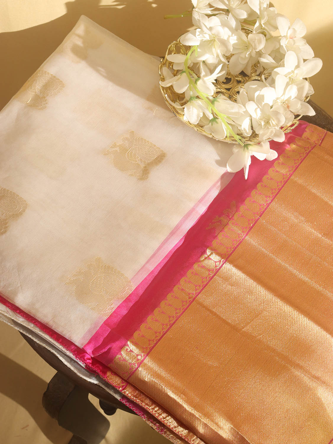 Off White And Pink Handloom Kanjeevaram Pure Organza Silk Saree - Luxurion World