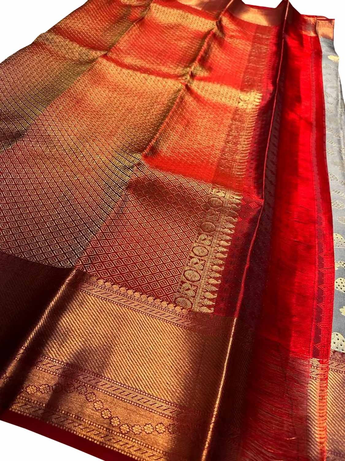 Red Kanjeevaram Handloom Pure Silk Saree - Luxurion World
