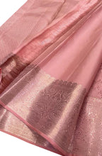 Exquisite Pink Kanjeevaram Handloom Pure Silk Saree: A Timeless Elegance - Luxurion World