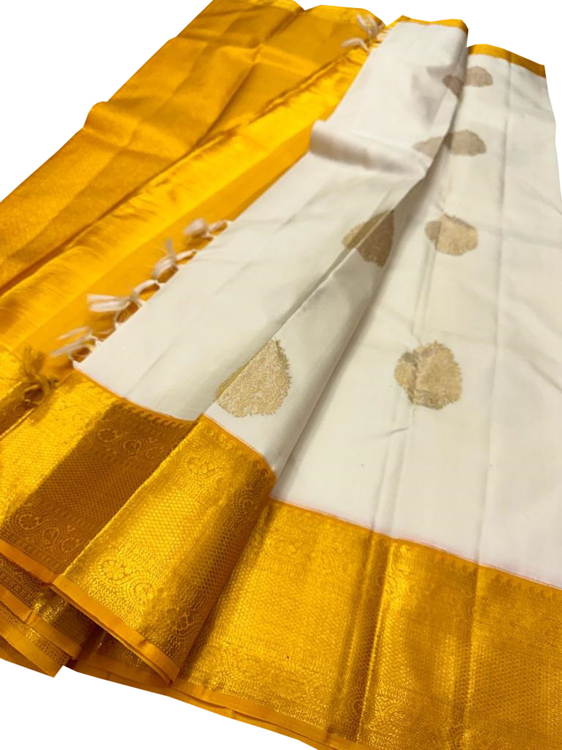Elegant Off White Kanjeevaram Handloom Pure Silk Saree - Luxurion World