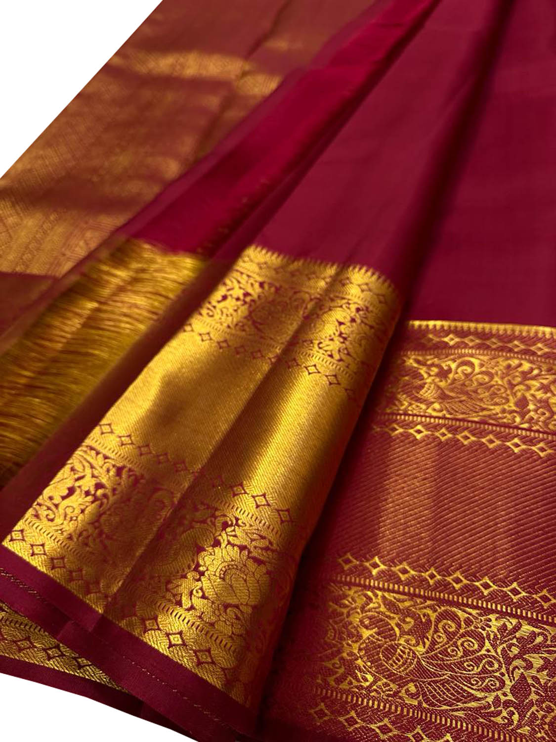 Red Kanjeevaram Handloom Pure Silk Saree - Luxurion World