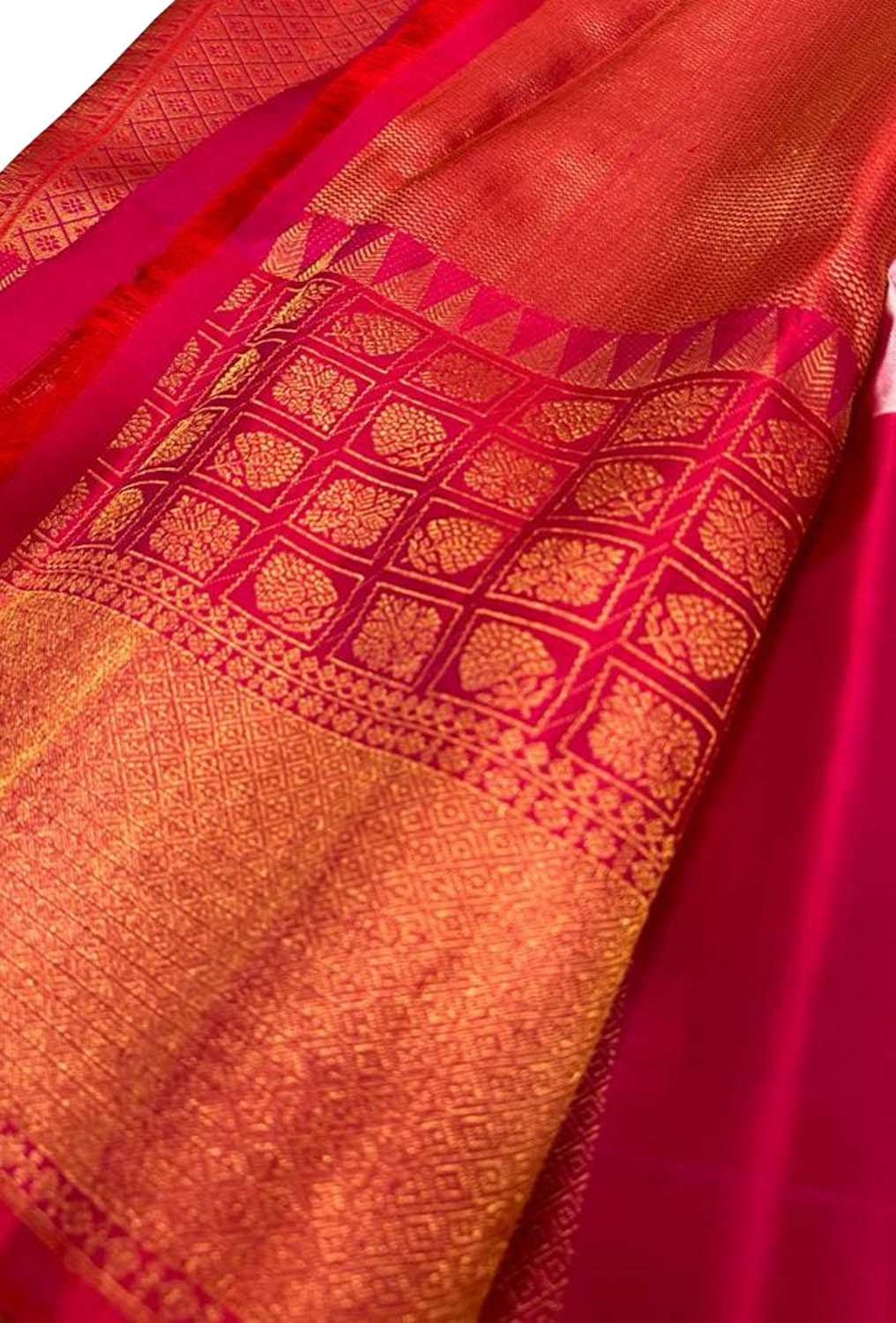 Pastel Kanjeevaram Handloom Pure Silk Saree: Elegant and Timeless - Luxurion World