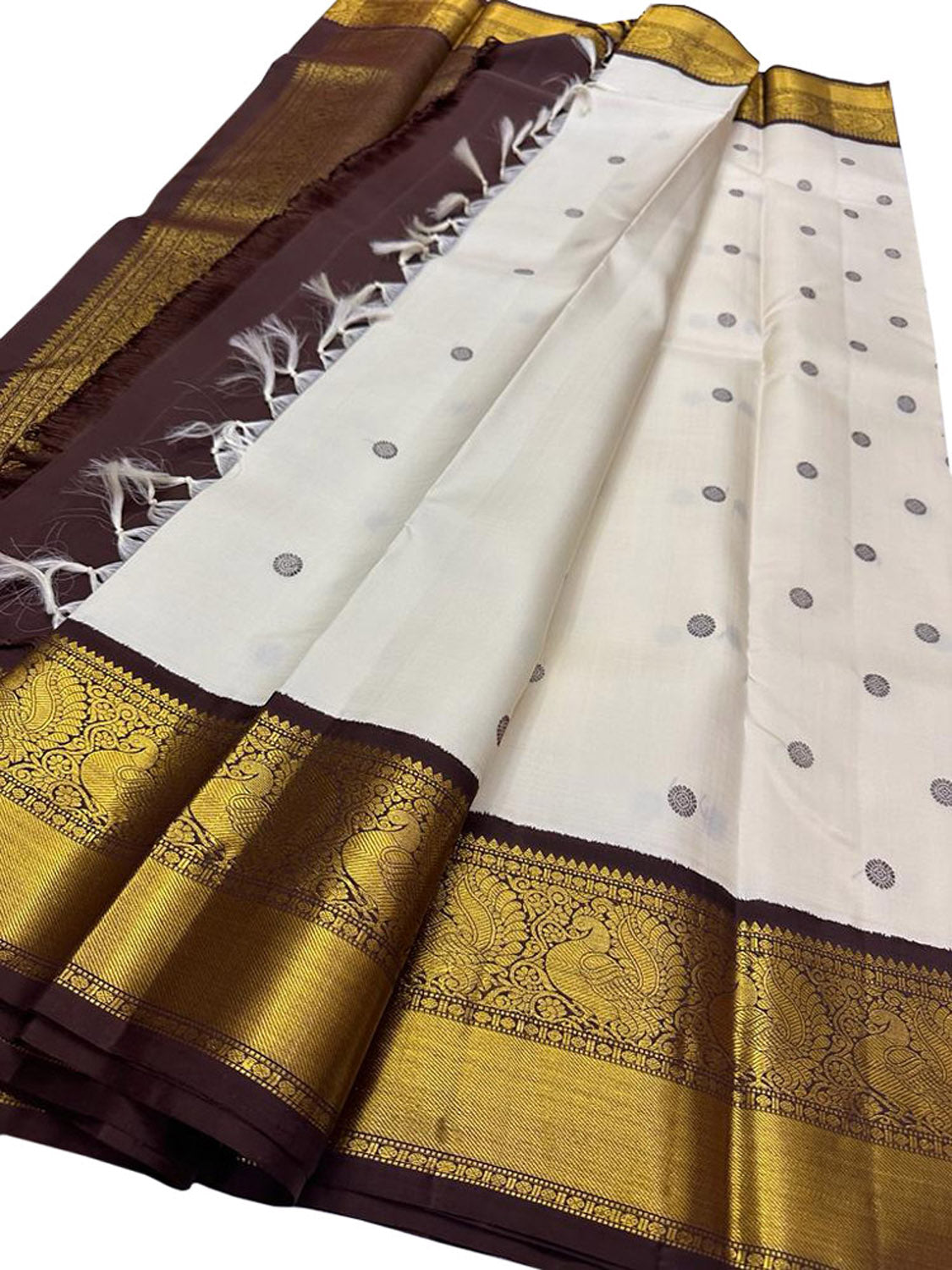 Exquisite Off White Kanjeevaram Handloom Pure Silk Saree: Timeless Elegance - Luxurion World