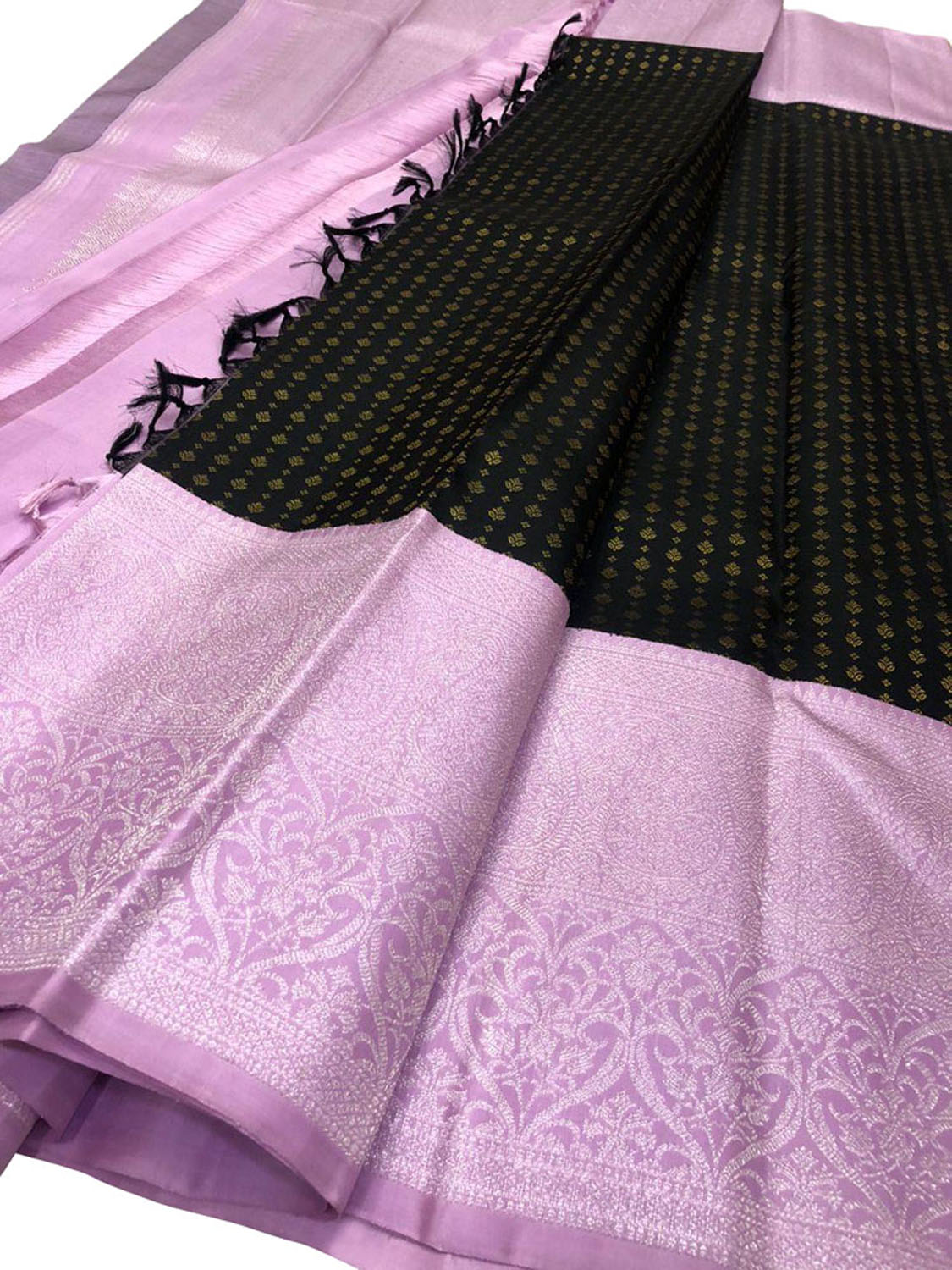 Elegant Black Kanjeevaram Handloom Pure Silk Saree - Luxurion World