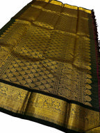 Exquisite Green Kanjeevaram Handloom Pure Silk Saree: Timeless Elegance - Luxurion World