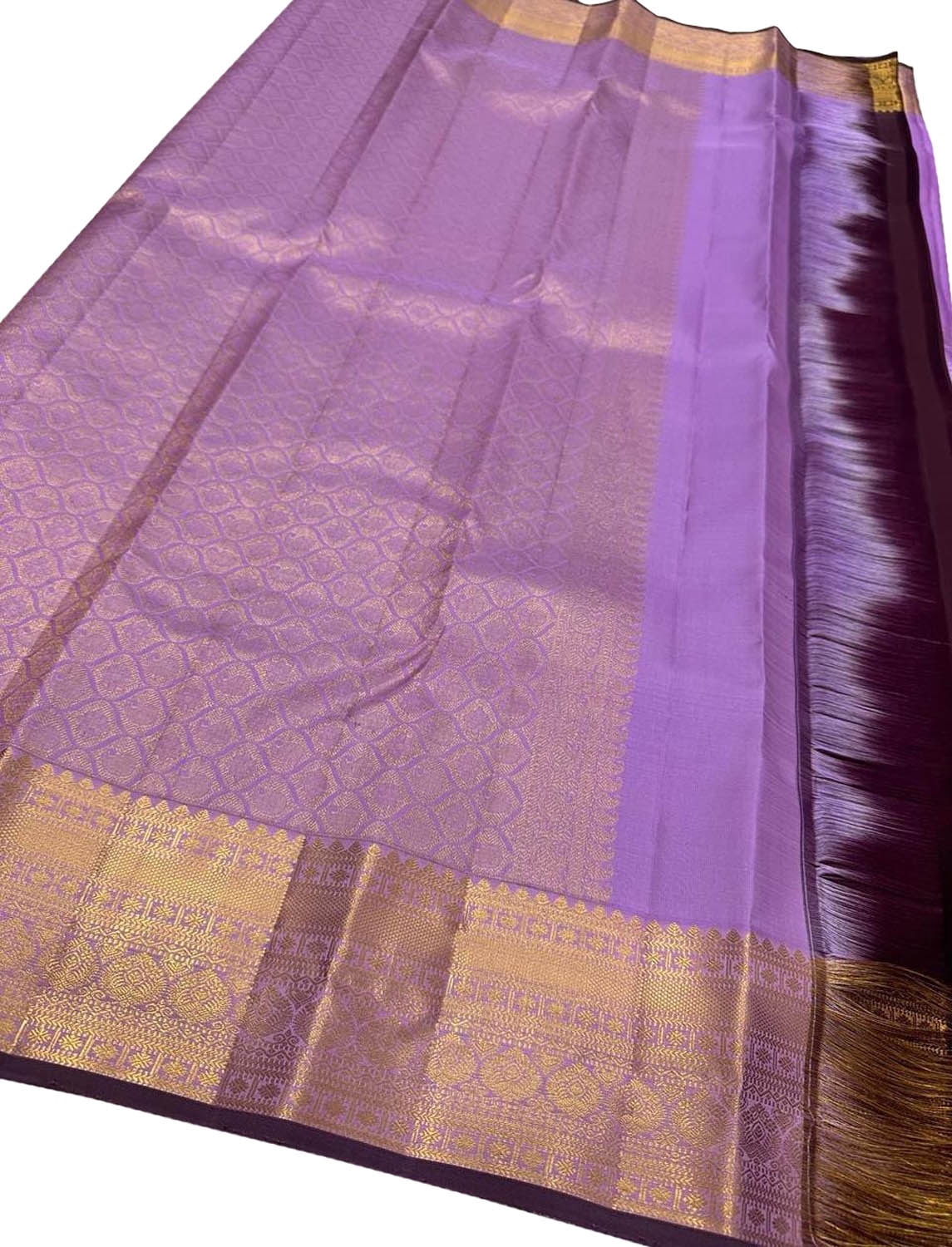 Exquisite Purple Kanjeevaram Silk Saree - Handloom Beauty - Luxurion World