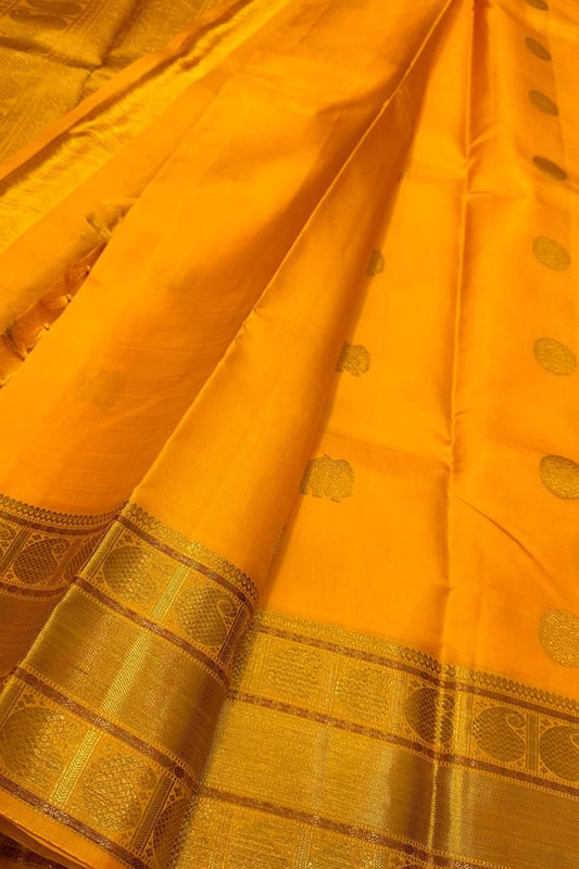 Golden Glow: Handloom Kanjeevaram Pure Silk Saree - Luxurion World