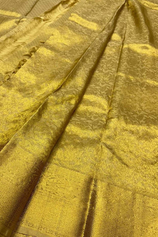 Exquisite Golden Handloom Kanjeevaram Silk Saree - Luxurion World