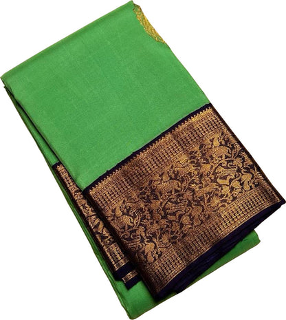 Emerald Elegance: Green Kanjeevaram Silk Saree - Luxurion World