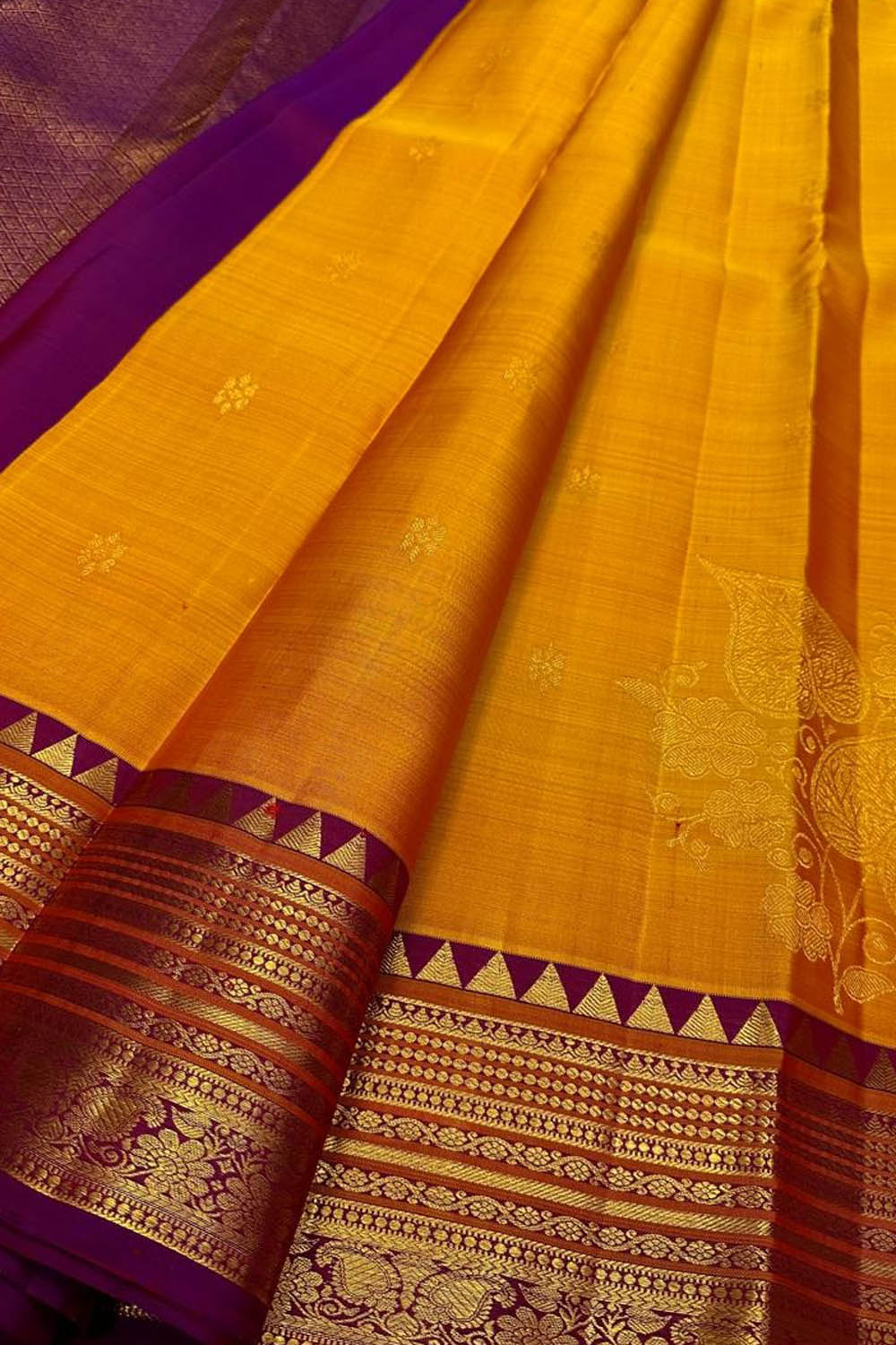 Orange Kanjeevaram Pure Silk Saree - Handloom Elegance - Luxurion World