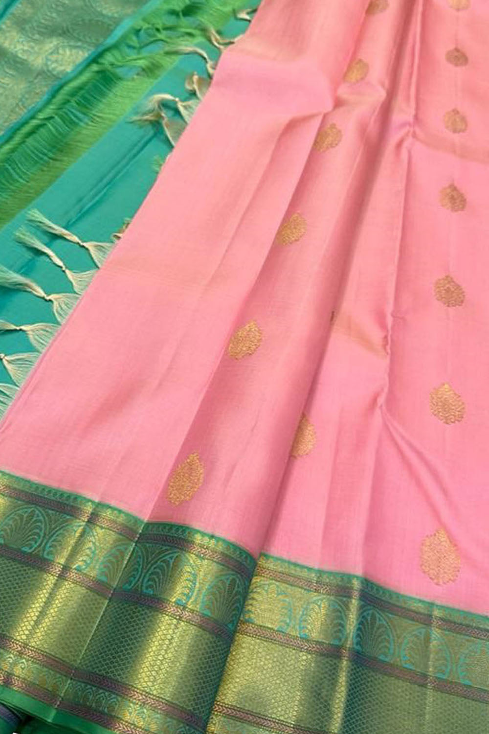 Exquisite Pink Kanjeevaram Handloom Silk Saree - Luxurion World