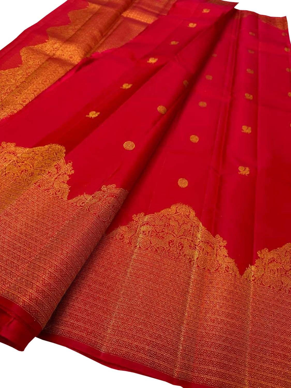 Exquisite Red Kanjeevaram Handloom Silk Saree - Luxurion World