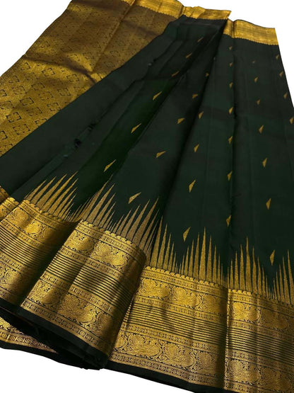 Emerald Elegance: Green Kanjeevaram Handloom Silk Saree - Luxurion World