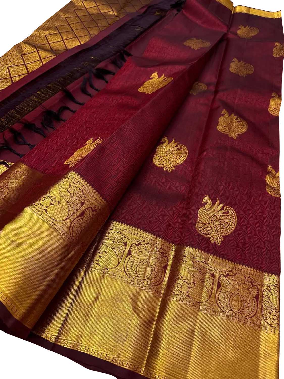 Exquisite Maroon Kanjeevaram Silk Saree - Luxurion World