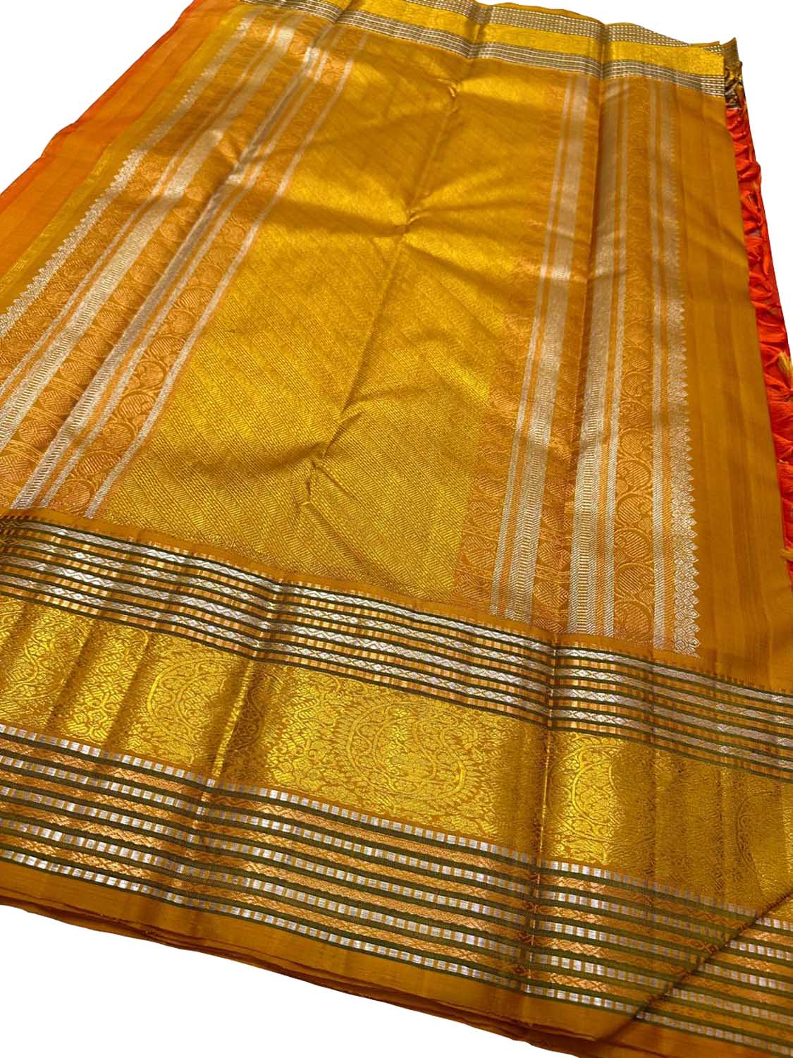 Exquisite Orange Kanjeevaram Handloom Pure Silk Saree - Luxurion World