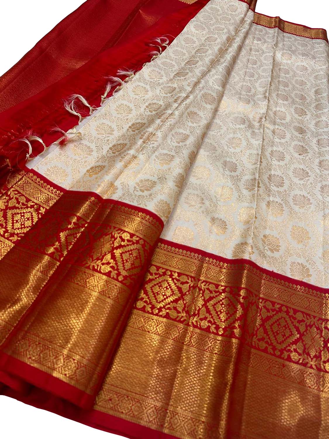 Elegant Off White Kanjeevaram Pure Silk Saree - Luxurion World