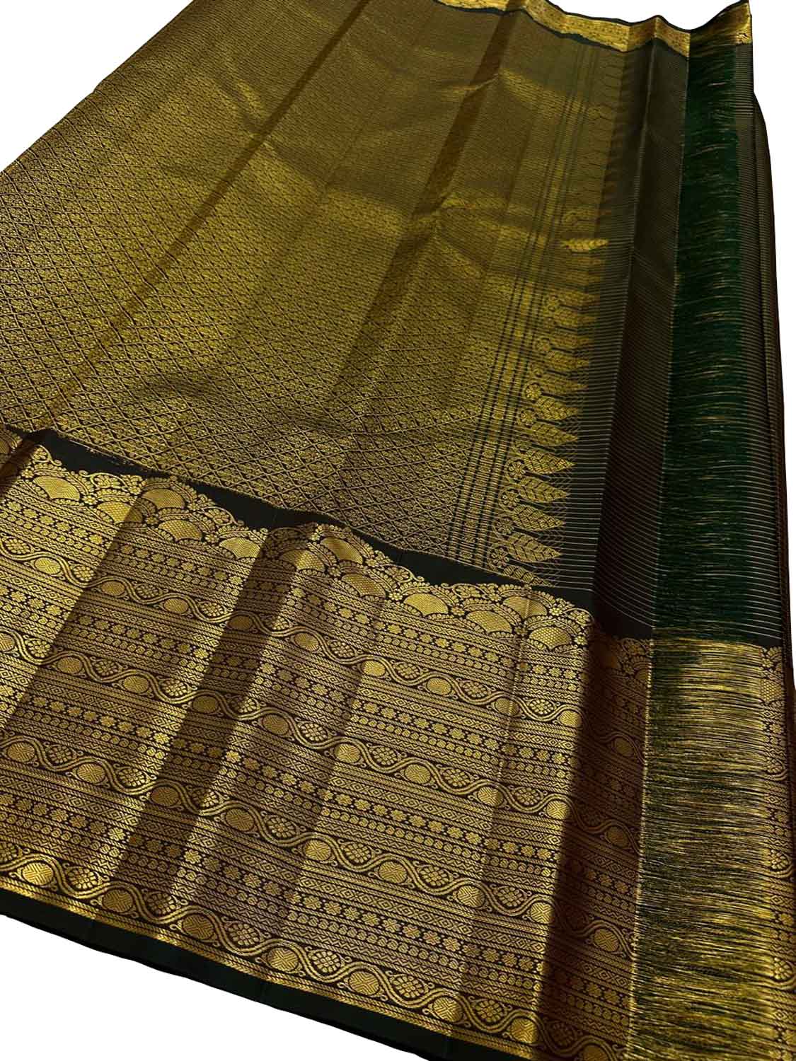 Exquisite Black Kanjeevaram Silk Saree - Handloom Beauty - Luxurion World