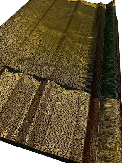 Exquisite Black Kanjeevaram Silk Saree - Handloom Beauty - Luxurion World