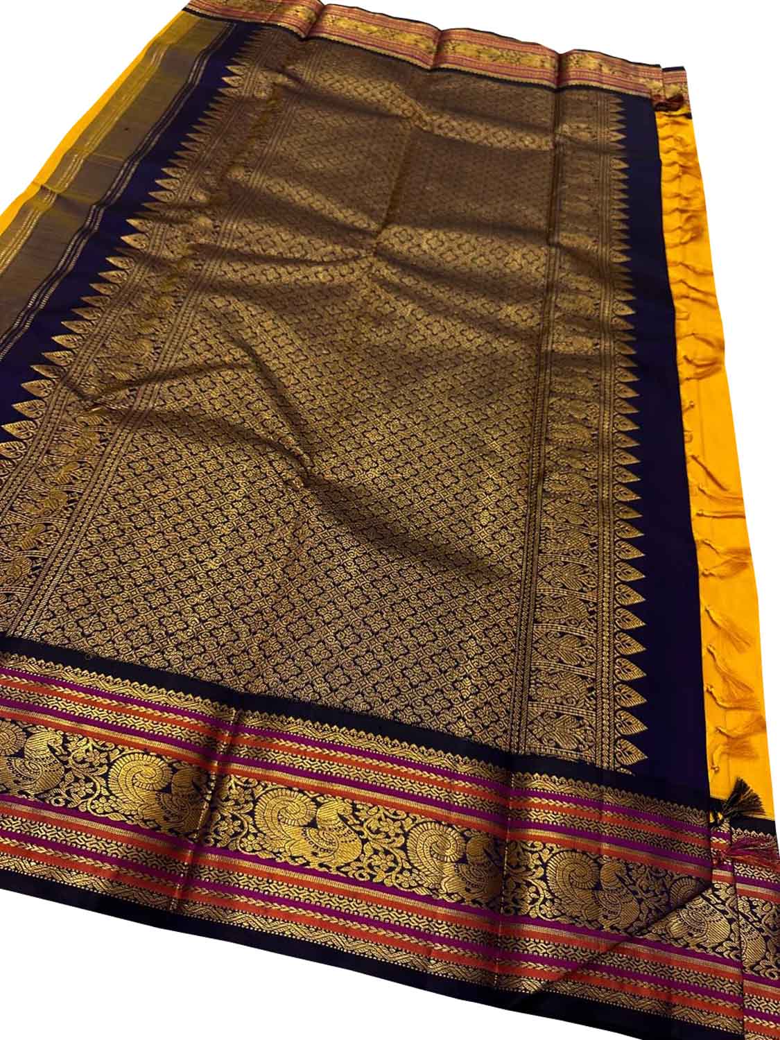 Golden Glow: Handloom Kanjeevaram Silk Saree - Luxurion World
