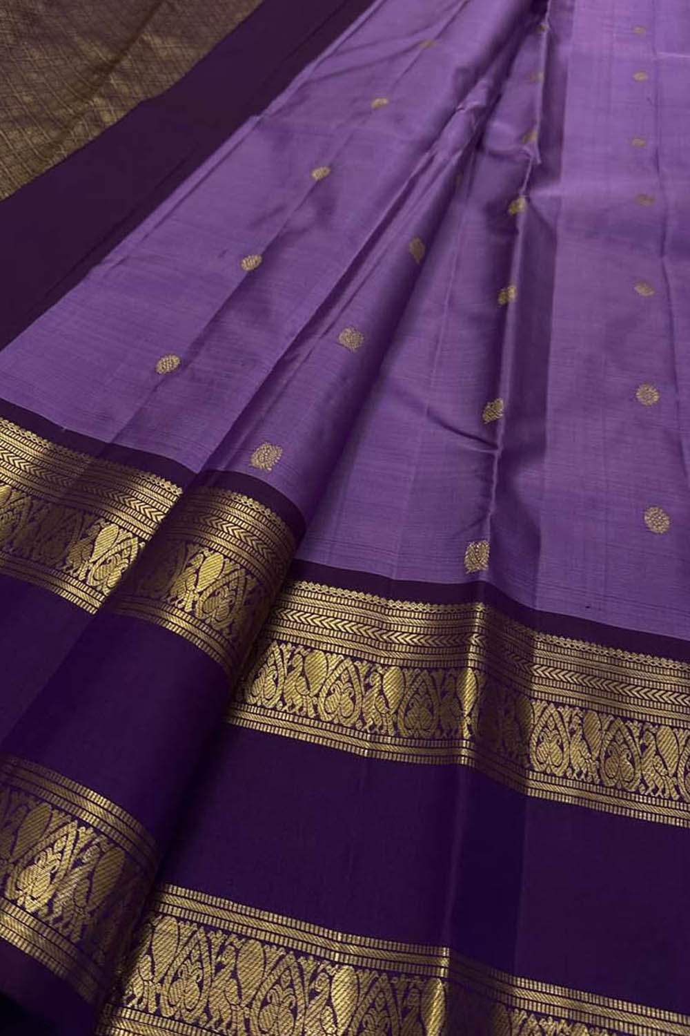 Exquisite Purple Kanjeevaram Silk Saree Handloom - Luxurion World