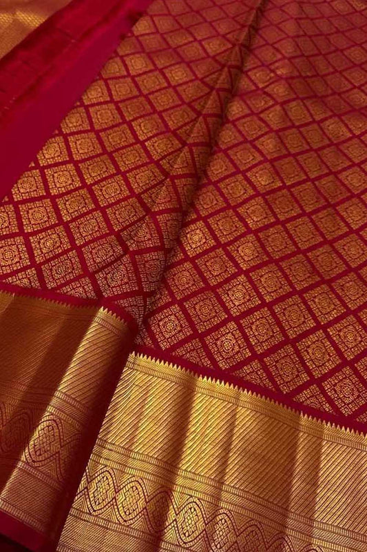 Exquisite Red Kanjeevaram Silk Saree - Handloom Beauty - Luxurion World